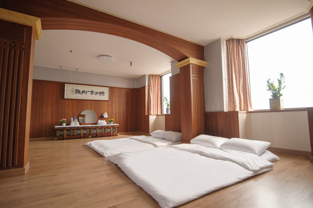 Chungmu Beach Hotel Tongyeong Zewnętrze zdjęcie